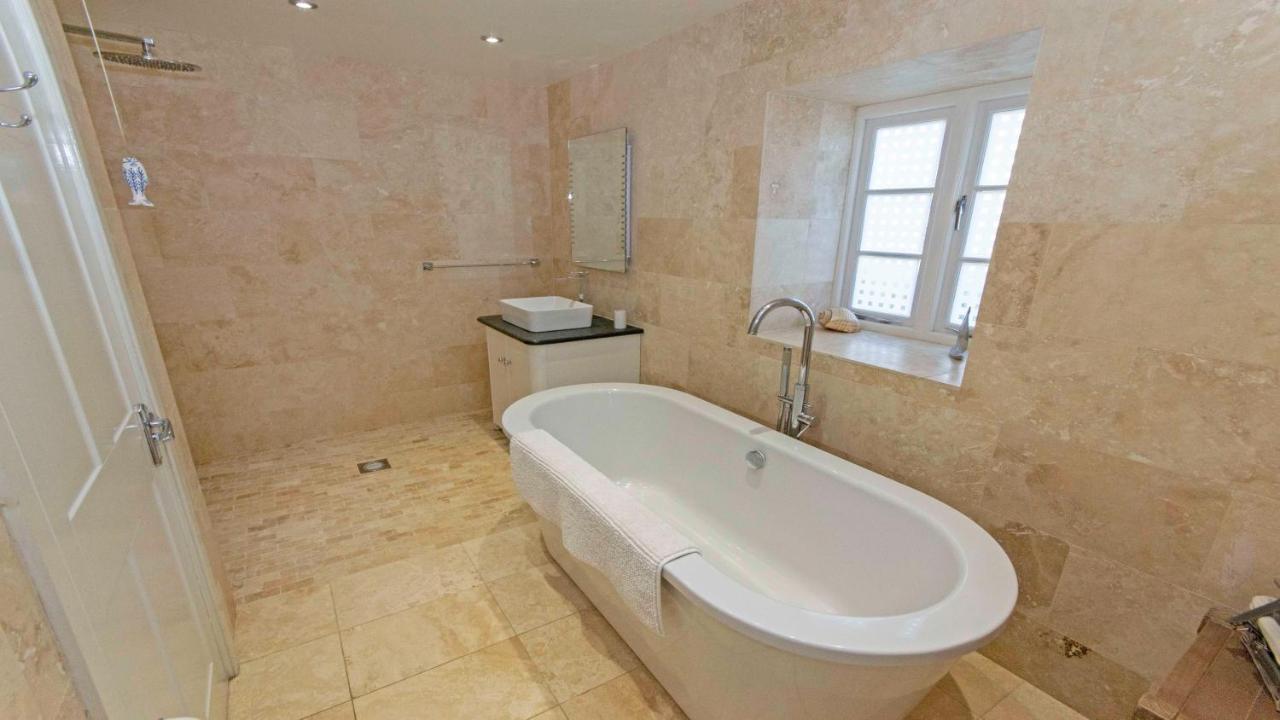 Crowborough Farm - Impressive & Sophisicated Home Surrounded By Unspoilt Countryside In Georgeham - Dog Friendly, Sleeps 14 외부 사진